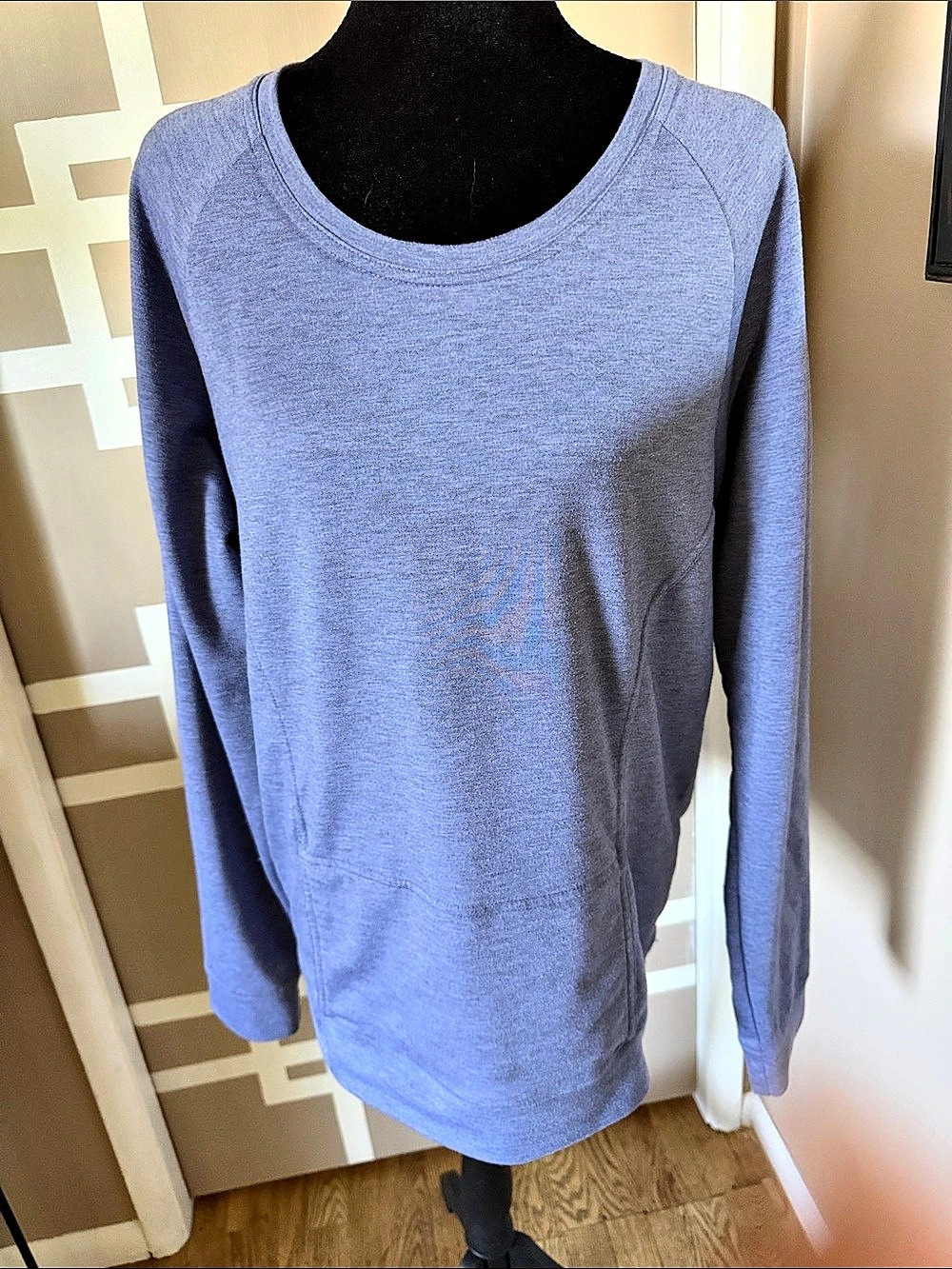 Fabletics Bonita Pullover II LS Slouchy Top Lt Purple/Iris/Heather Sz L